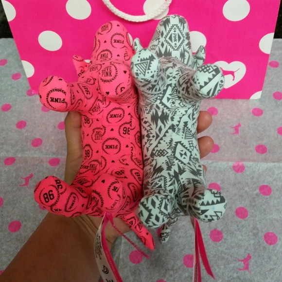 COPY - VS PINK Aztec & 86 Logo Mini Dog Set - Picture 8 of 8